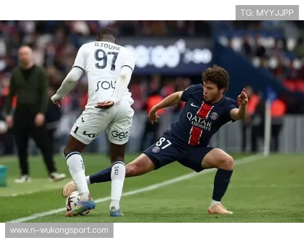 内维斯早期欧冠最年轻队长纪录解析