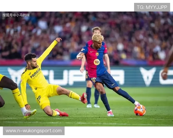 巴萨进攻体系依赖边路问题显露，对赛季攻坚表现形成制约